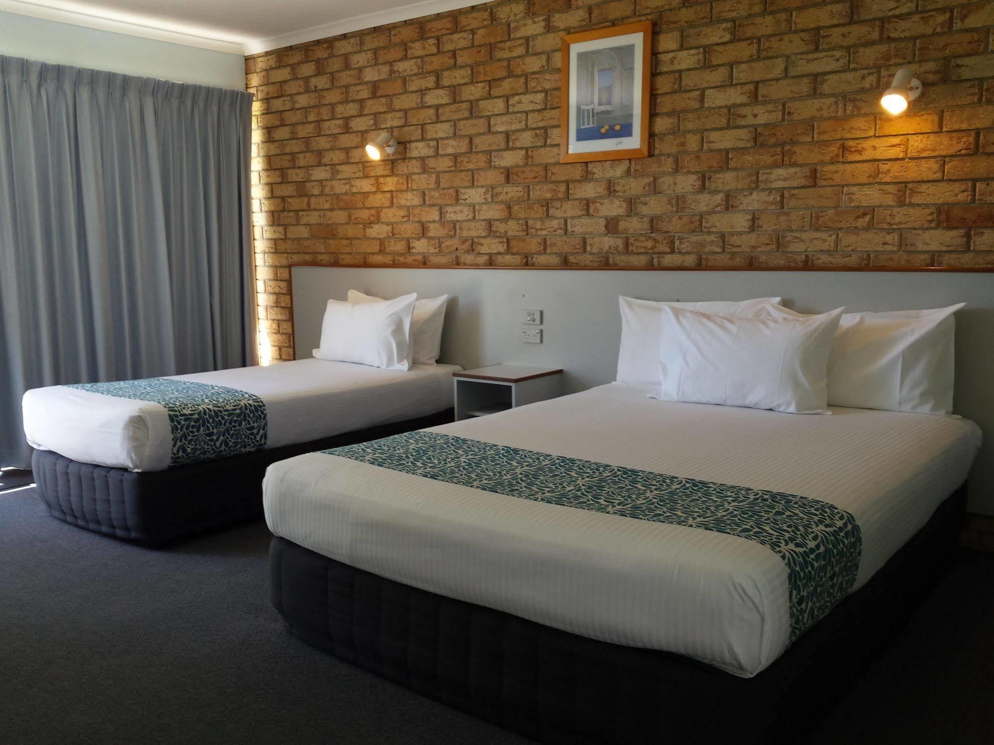 Sunshine Coast Motor Lodge Woombye Bagian luar foto